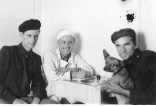 Zygmunt Turzański avec deux anciens co-détenus polonais, une fois libérés du Goulag (seconde moitié des années 1950)